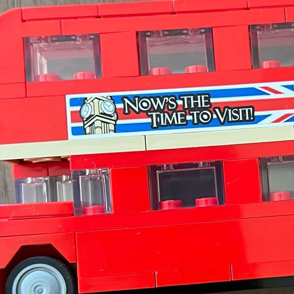 LEGO Creator Double
Decker London Bus 40220 - Picture 4 of 10